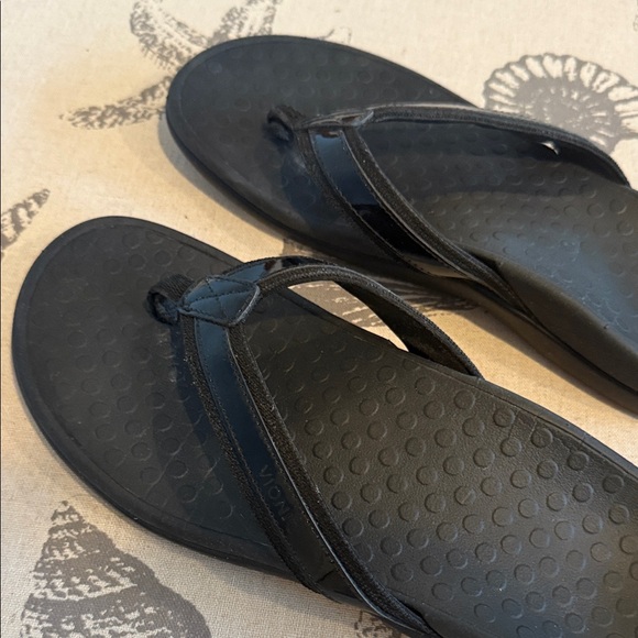 Vionic Sandals - Picture 3 of 4